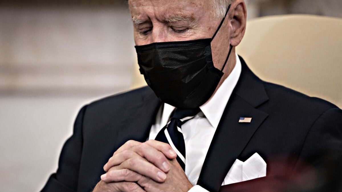 Le lacrime di coccodrillo di Biden mostrano un’America senza leader
