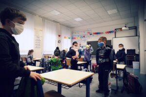 La riapertura della scuola? Una farsa che non fa ridere