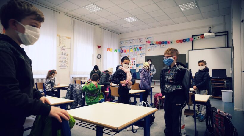 La riapertura della scuola? Una farsa che non fa ridere