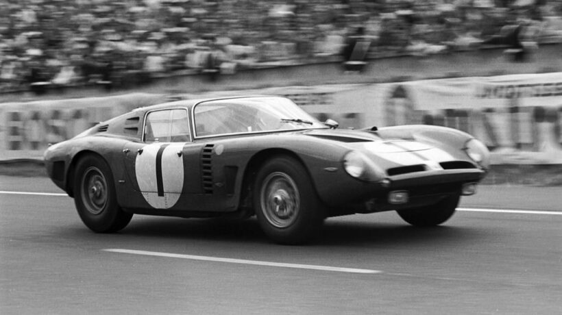 Pierre noblet su Iso Rivolta alla 24 Ore di Le Mans del 1964 (Getty Images)