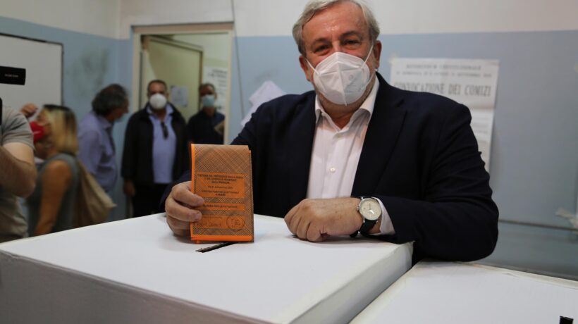 Caro Emiliano, lei è governatore a sua insaputa?