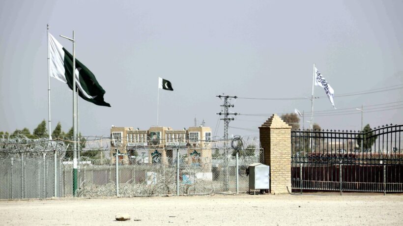 I Talebani senza ostacoli: sono alle porte di Kabul. Nasce la radio della sharia