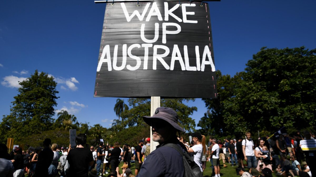 Follia in Australia. Pochi casi, lockdown duro