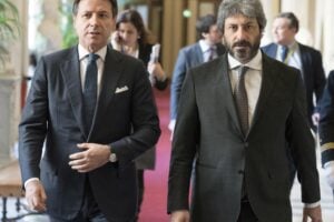 Giuseppi chiama i parlamentari M5s per fare finta che contino qualcosa