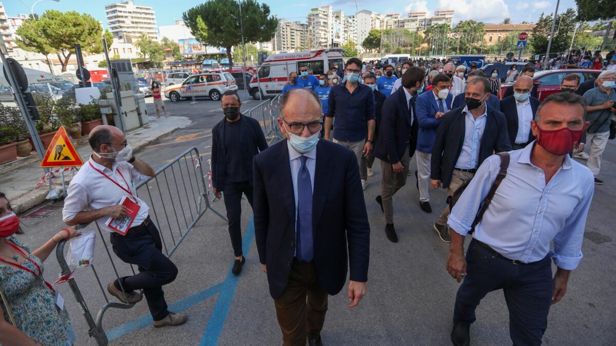 Da «il Pd fa il palo» a «Lega pistolera». Fine del cessate il fuoco Salvini-Letta