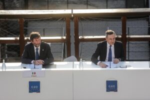 Draghi blinda il testo con il voto di fiducia