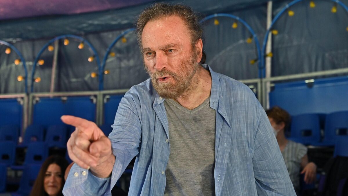 I due Nero riportano Kevin Spacey sul set. «I giudizi li lasciamo a chi ama la censura»