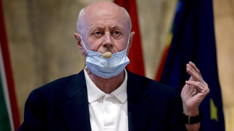Tabacci molla il conflitto sullo spazio ma tiene ben stretta la sua poltrona
