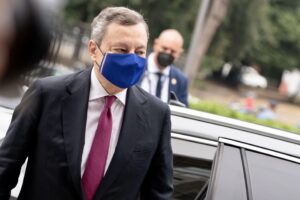 Draghi stacchi la spina al reddito grillino