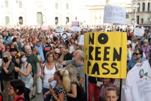 Parte la class action anti pass della scuola. Migliaia di adesioni
