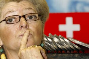Un bonifico svizzero svela gli altarini? Margherita Agnelli scatena gli avvocati