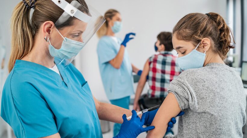 Gli imbrogli per vaccinare i bambini