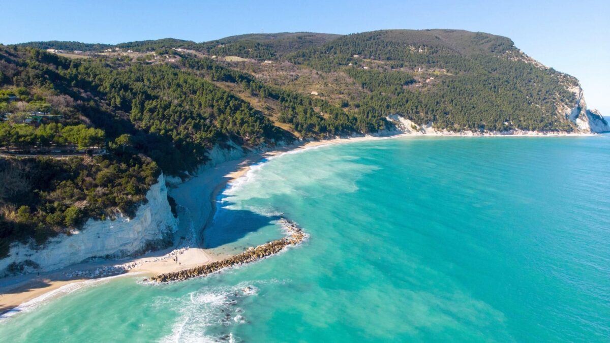 Il Conero per far cadere i pregiudizi sull’Adriatico