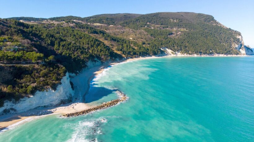 Il Conero per far cadere i pregiudizi sull’Adriatico