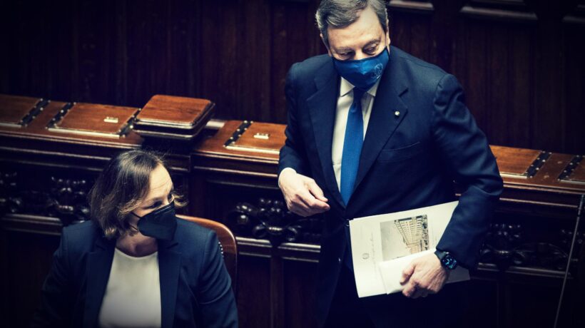Lamorgese commissariata con una cabina di regia: sgambetto di Draghi al Colle?