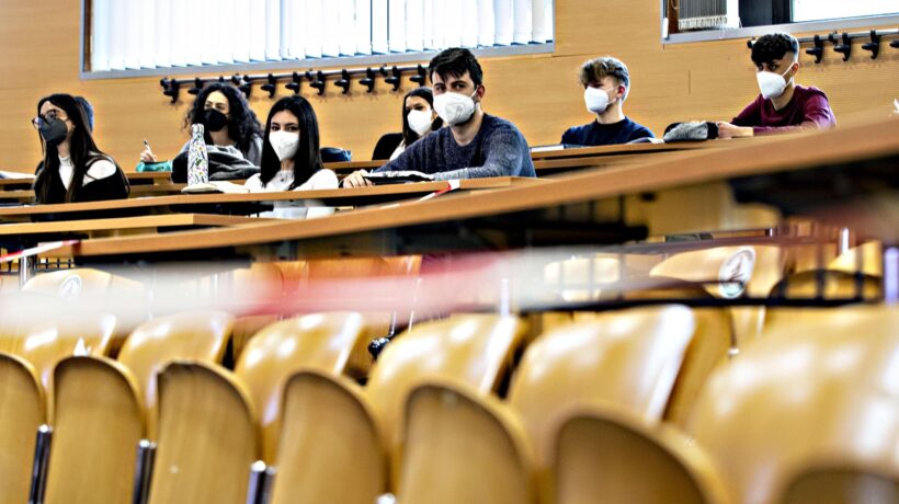 L’università si sveglia: 10.000 adesioni contro il green pass in un solo giorno
