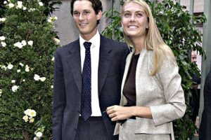 Lo sgarbo di John Elkann alla madre: per lei niente partecipazione di nozze