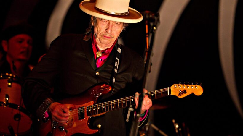 Bob Dylan fa il record del Metoo. Accusato di stupro dopo 56 anni