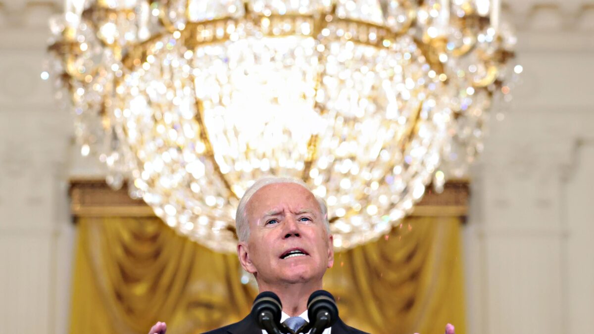 L’abiura di Biden lo smemorato: «Colpa di Obama e degli afgani»