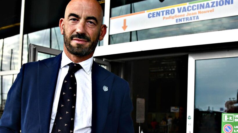 La virostar confessa: «Il pass serve solo a farvi fare il vaccino»