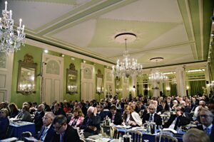 Draghi e Cdp snobbano il Forum Ambrosetti