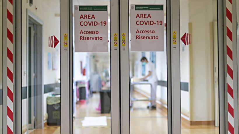 Ospedali e Rsa, le riaperture sono solo una chimera