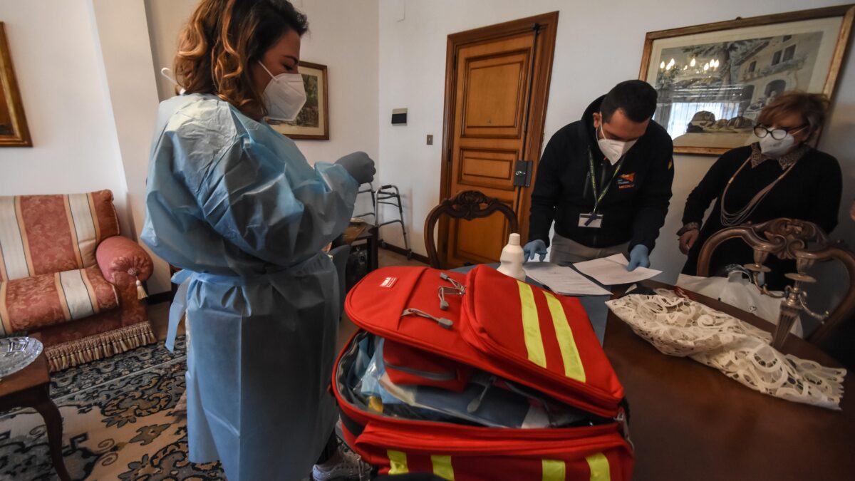 Parlare di cure anti Covid non è più un tabù