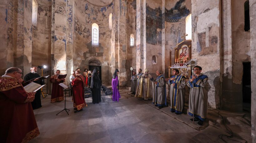 Sgarbo di Prodi ai cattolici armeni. Non li invita al G20 delle religioni