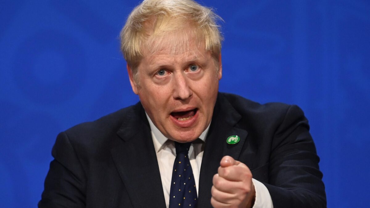BoJo non vende sogni. Una nuova tassa per salvare la sanità