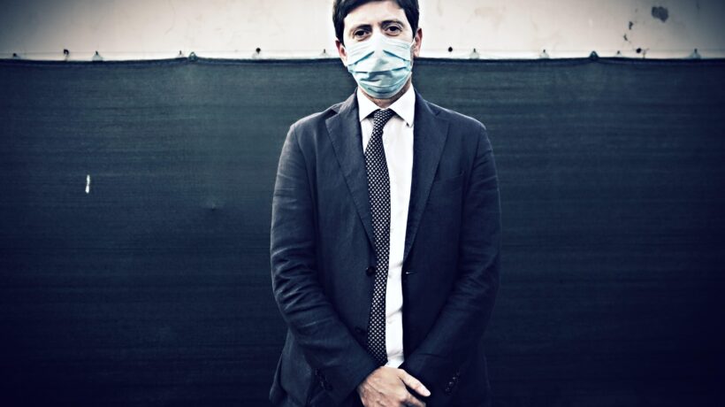 Tolleranza zero anche per i politici e i virologi che ci hanno detto bugie