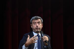 Cause alle aziende e agenti sospesi: il pass minaccia lavoro e sicurezza