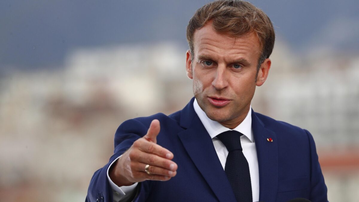 Profughi, G20 e Difesa Ue. Con la Merkel fuori gioco Macron fa asse con Draghi
