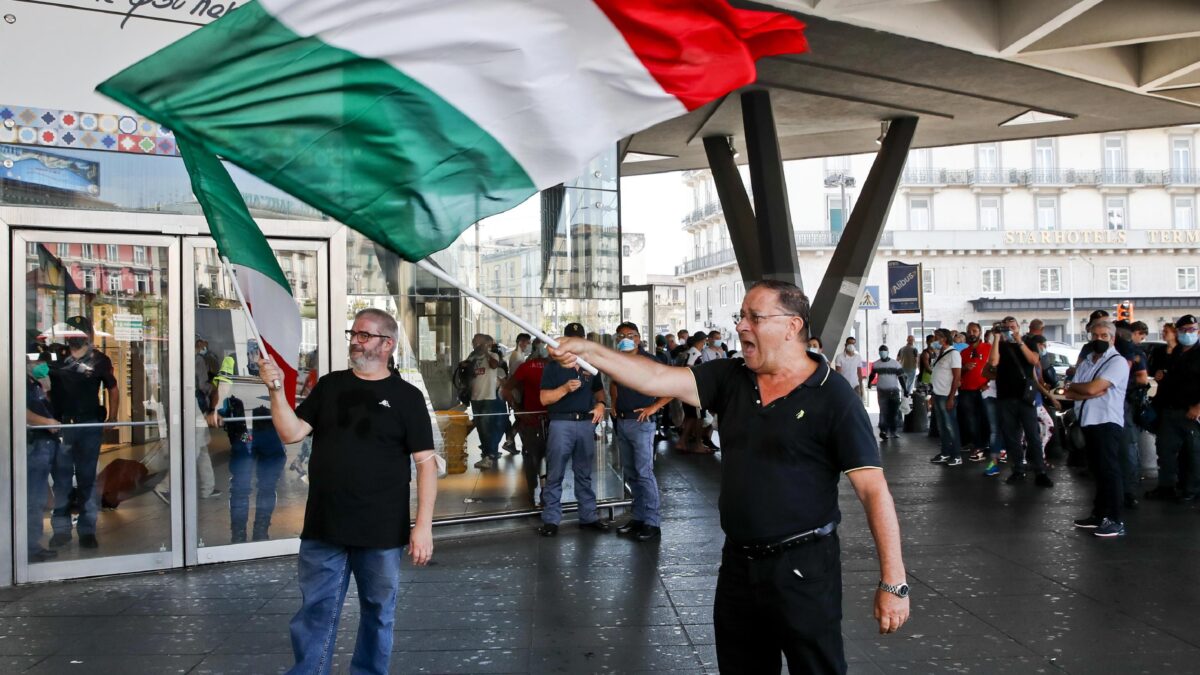I media che gridano «al lupo no vax» creano solo terrore ingiustificato