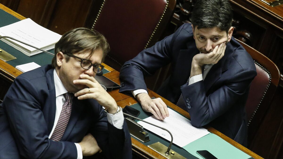 Al ministero della Salute almeno 
si parlano?