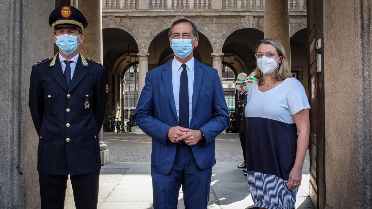 «Omissis» sul cv del capo dei vigili. Nuovo imbarazzo per il sindaco Sala