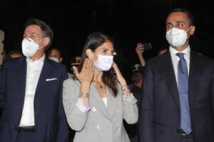 Un manipolo di grillini prepara un esposto (all’insaputa di Conte) contro l’uomo di Di Maio in Agcom