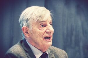 «Il pass condanna all’indigenza e raggira la Carta»