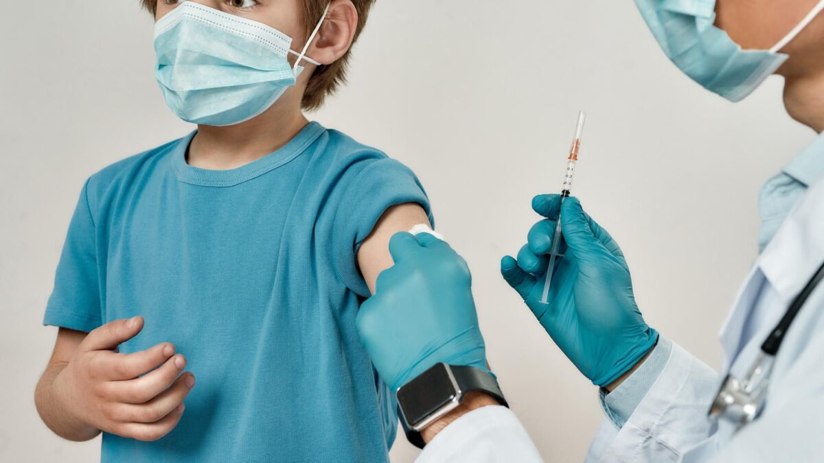 Noi c’impuntiamo con i minorenni. Londra invece frena sugli under 15