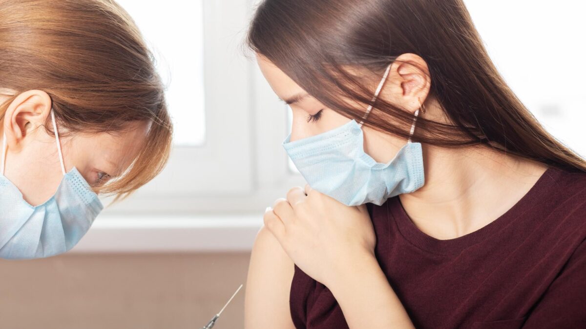 Cts, vaccini, media. Il pugno duro usato contro gli italiani smontato da 12 indizi
