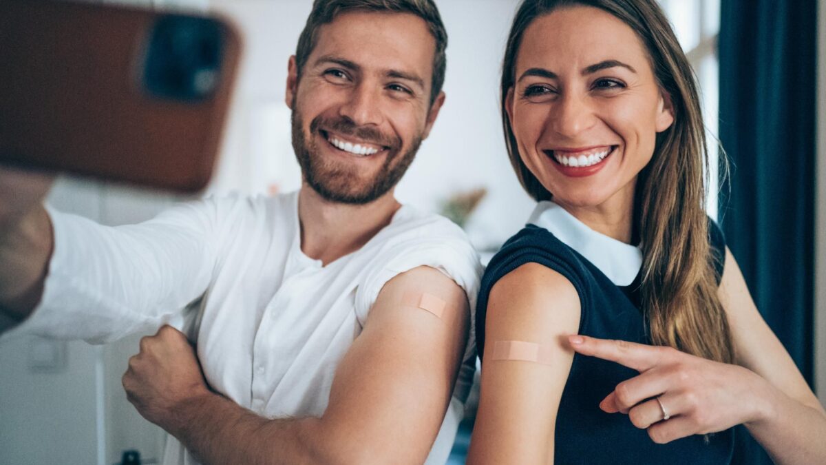 Il pericolo non sono i non vaccinati ma credersi al sicuro dopo l’iniezione
