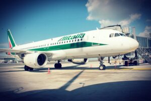 Niente processo per il manager che denunciò le irregolarità Alitalia