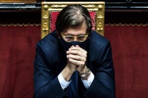 Il caso delle visite private di Sileri ora finisce all’Ordine dei medici