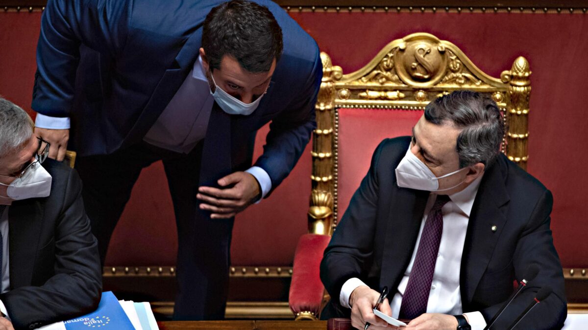 Il sì della Lega ferma la linea oltranzista su vaccini e obblighi