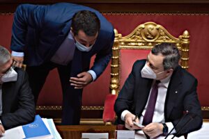 Il sì della Lega ferma la linea oltranzista su vaccini e obblighi