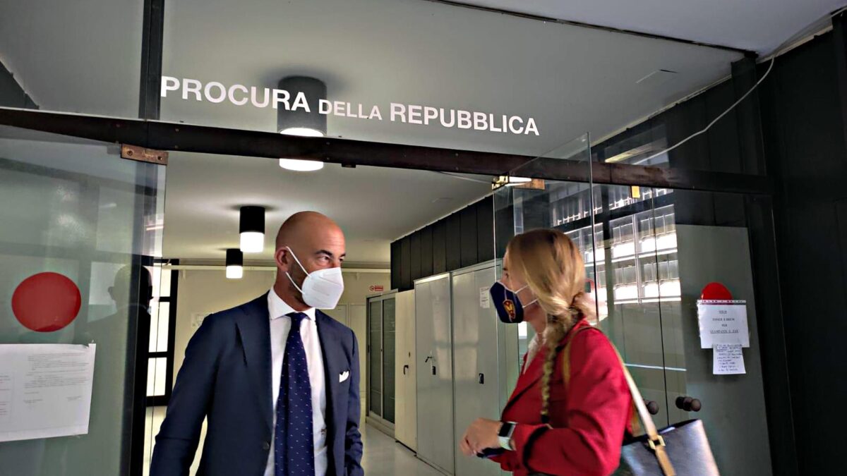 Dissenso vietato: «Frena le vaccinazioni»