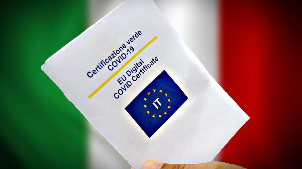 L’Italia è una repubblica fondata sul green pass