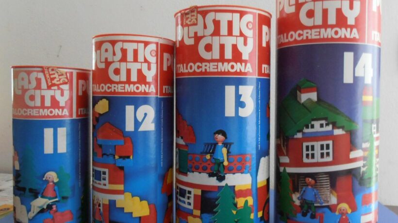 Le confezioni tubolari del Plastic City Italo Cremona