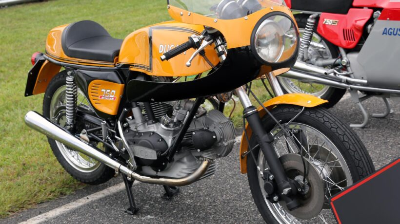 Ducati 750 Sport