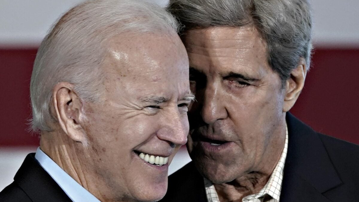 La solita sindrome cinese dei dem. Kerry nei guai per lo scandalo Uiguri