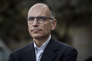 Usano gli scontri per blindare il certificato